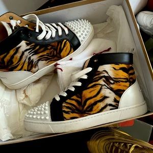 Size 9 men Christian Louboutin shoes for sale